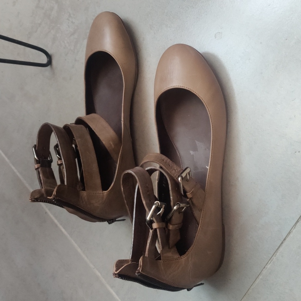 flat shoes with ankle straps